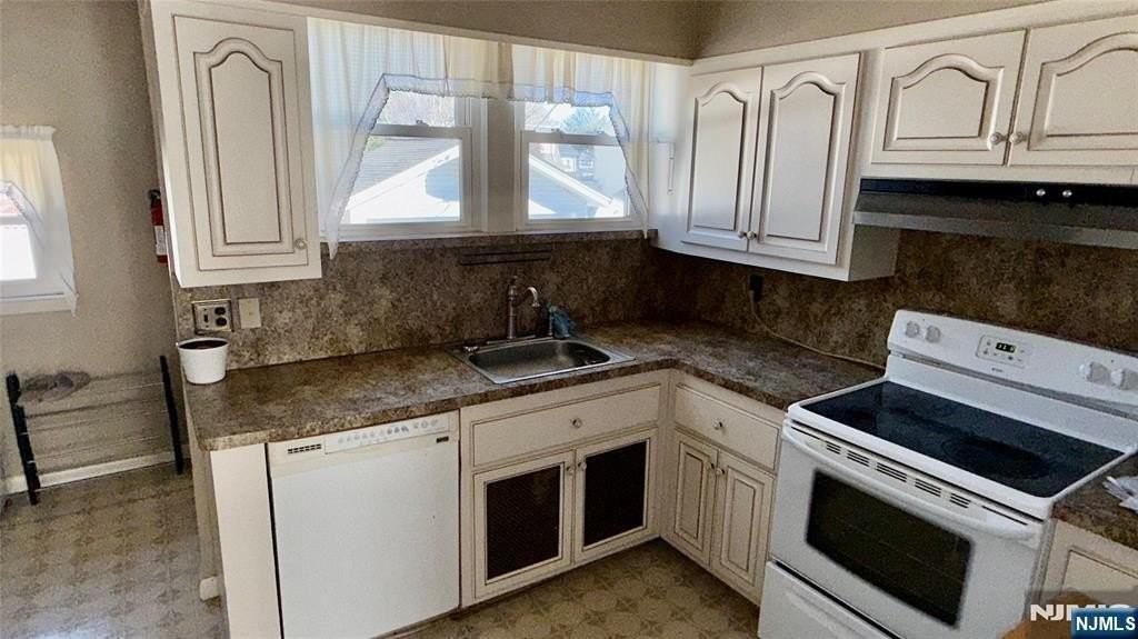 116 Dumont Ave - Photo 6 of 15