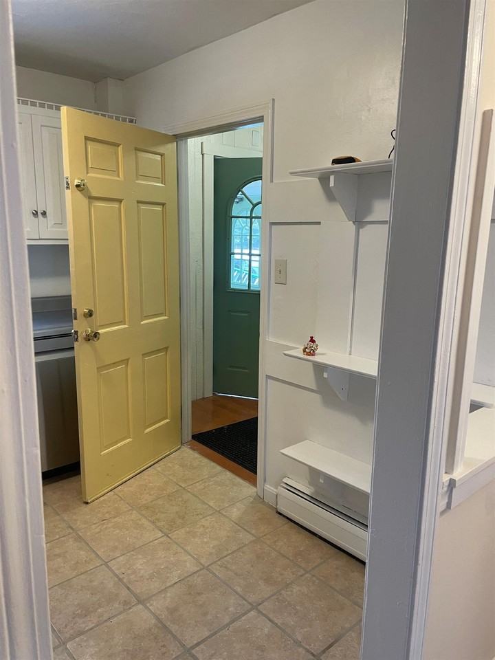 32 Squamscott Rd - Photo 5 of 18