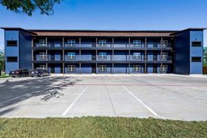 featured image of 2290 West Tarleton #105