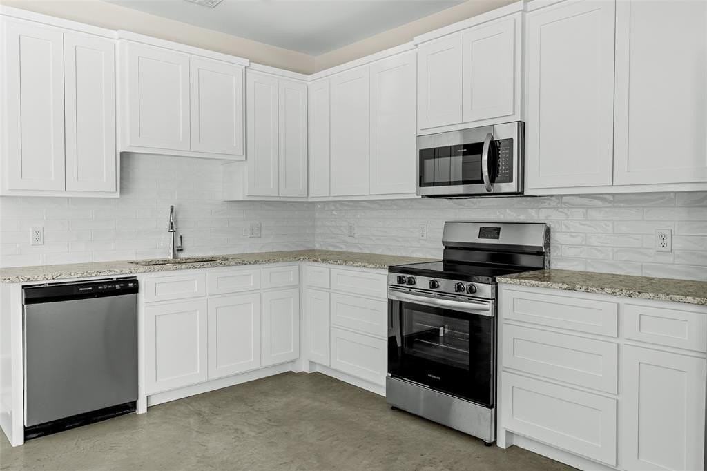 2290 W Tarleton St #105 - Photo 7 of 15