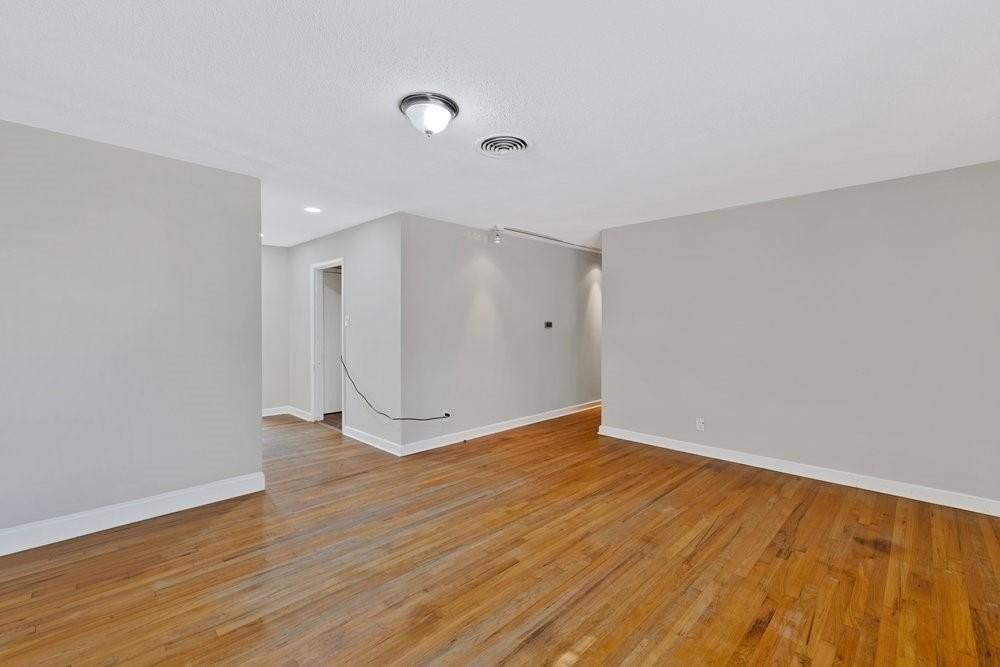 6833 Norma St - Photo 3 of 17