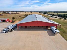 featured image of 395 Yacht Club Road