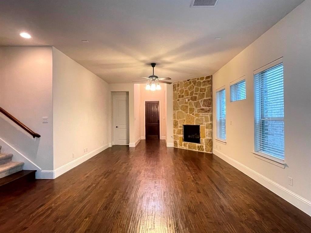 3024 Martello Ln - Photo 5 of 32