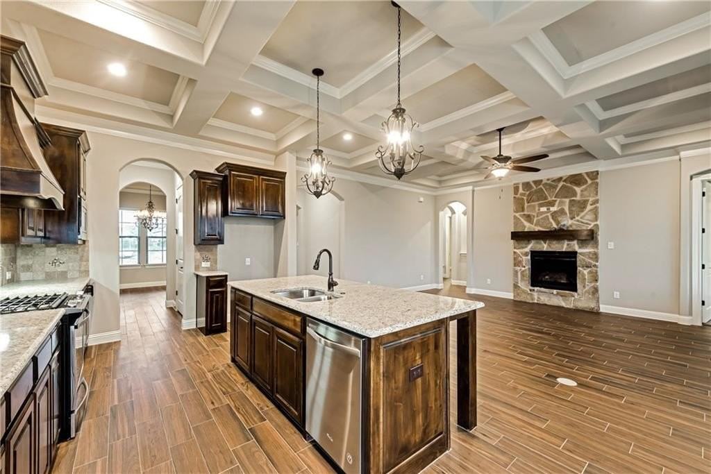 1205 Prestwick Ct - Photo 3 of 31