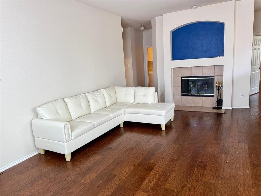 9724 Windburn Dr - Photo 3 of 18