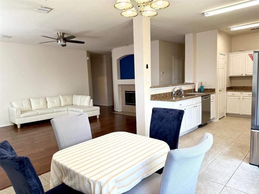 9724 Windburn Dr - Photo 7 of 18