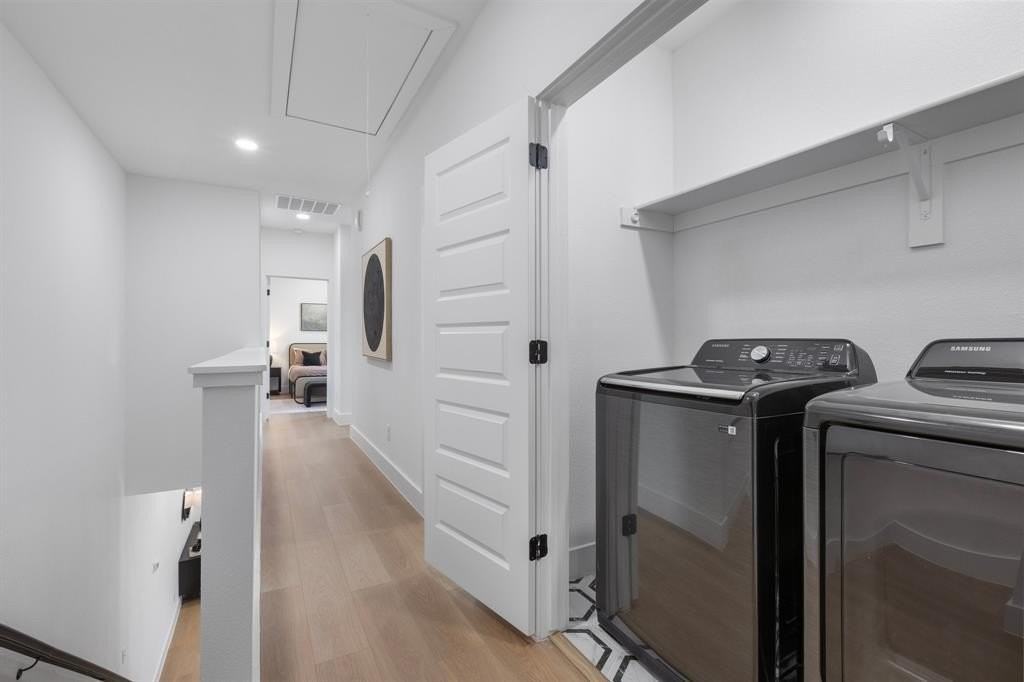 1509 S Barry Ave - Photo 7 of 10