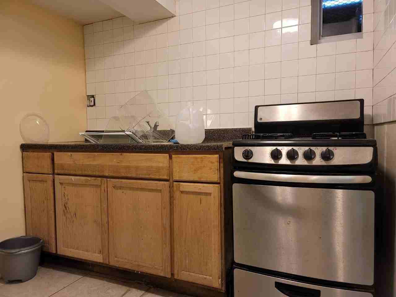 13728 170th St #M1 - Photo 3 of 8