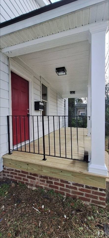 711 Lafayette Ave - Photo 2 of 26