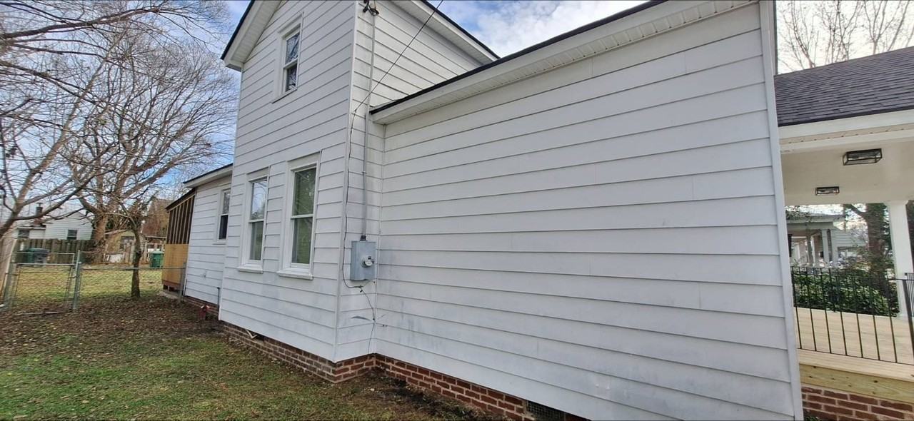 711 Lafayette Ave - Photo 4 of 26