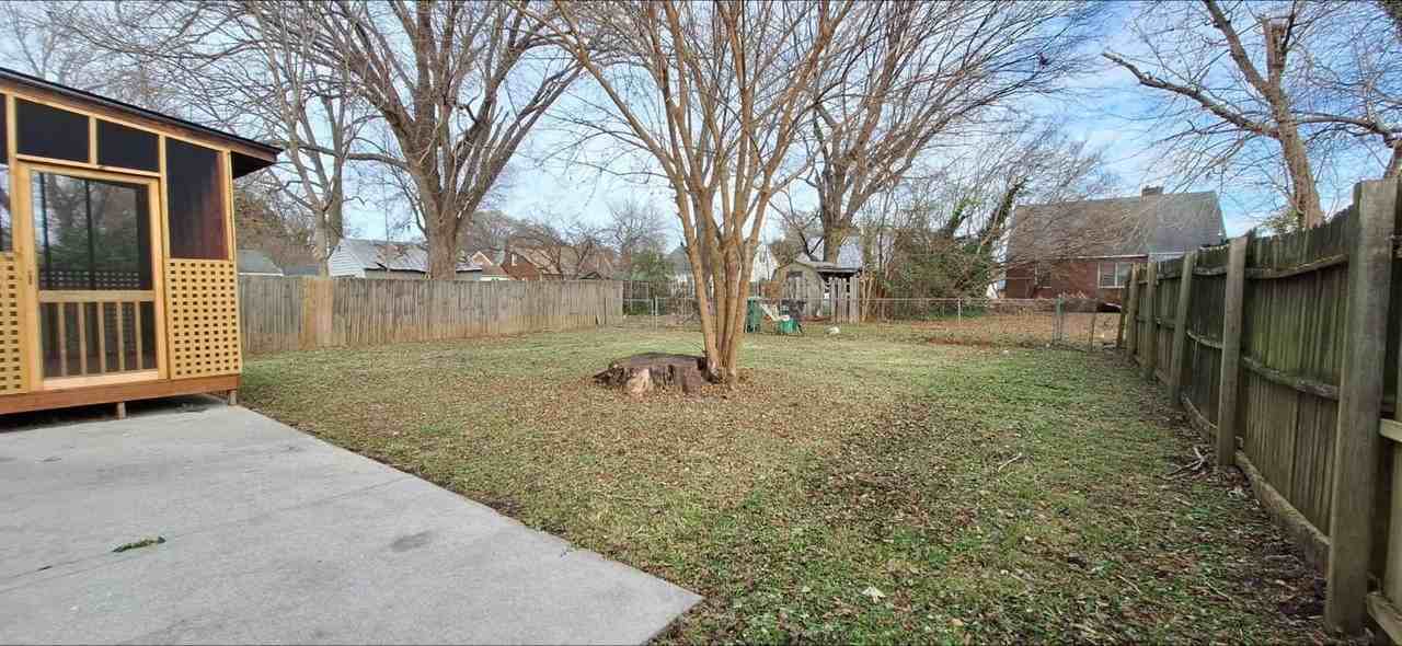 711 Lafayette Ave - Photo 5 of 26