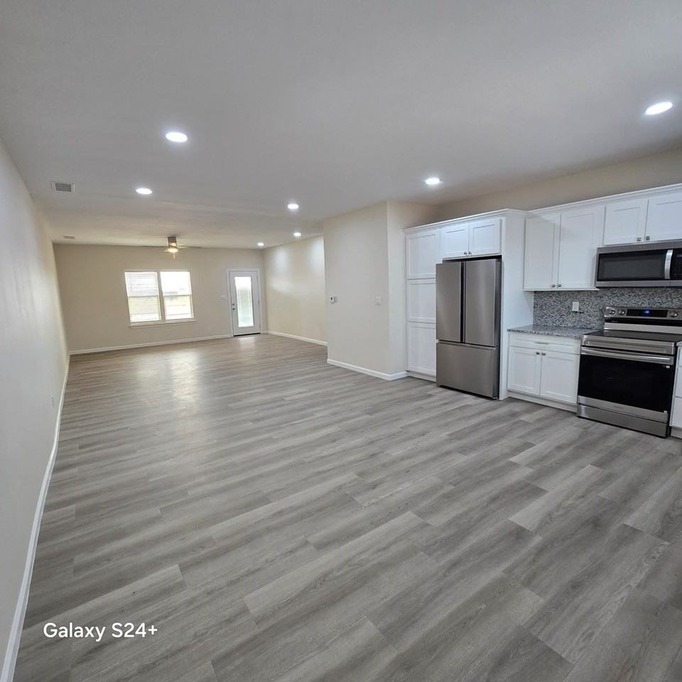 6615 E County Road 61 - Photo 4 of 13