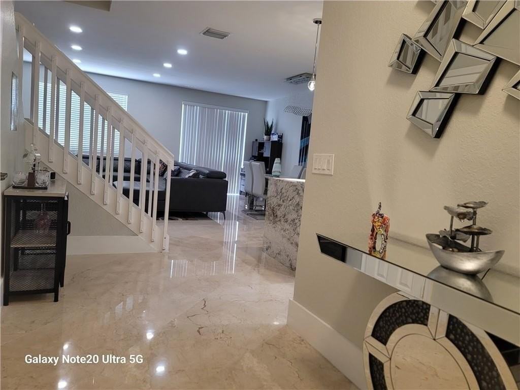 9706 Darlington Pl - Photo 4 of 30