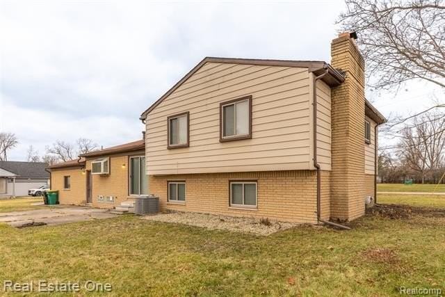 29489 Geraldine Rd - Photo 5 of 45