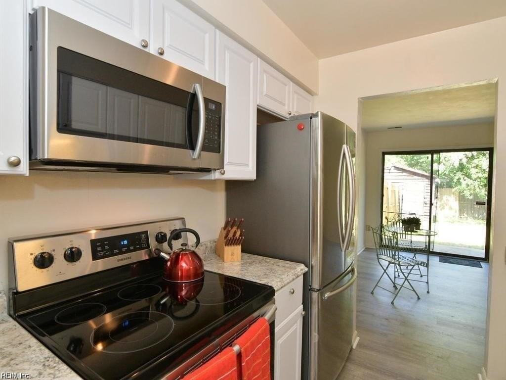 407 Hill Meadow Dr - Photo 3 of 25