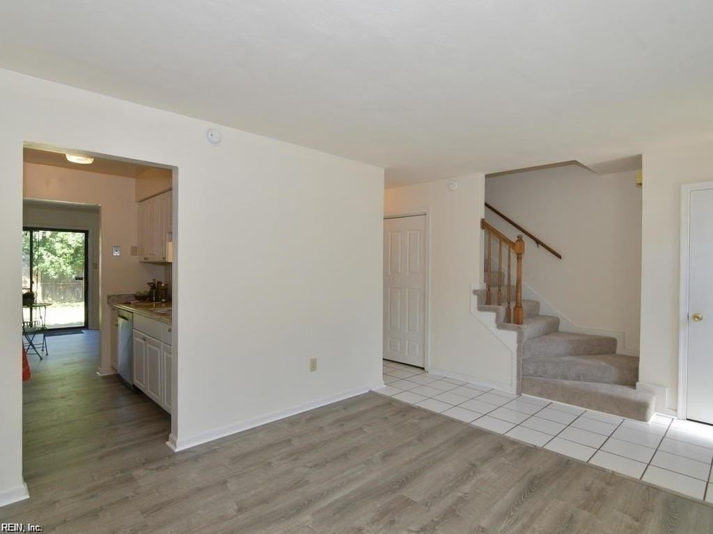 407 Hill Meadow Dr - Photo 7 of 25