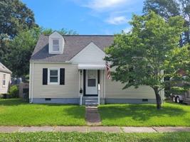 featured image of 1324 Maplewood Avenue