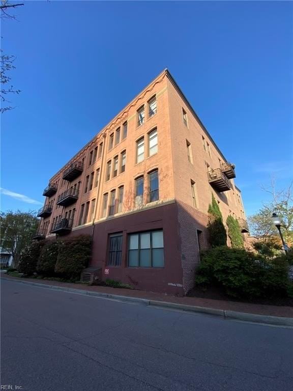 230 West Tazewell Street #309