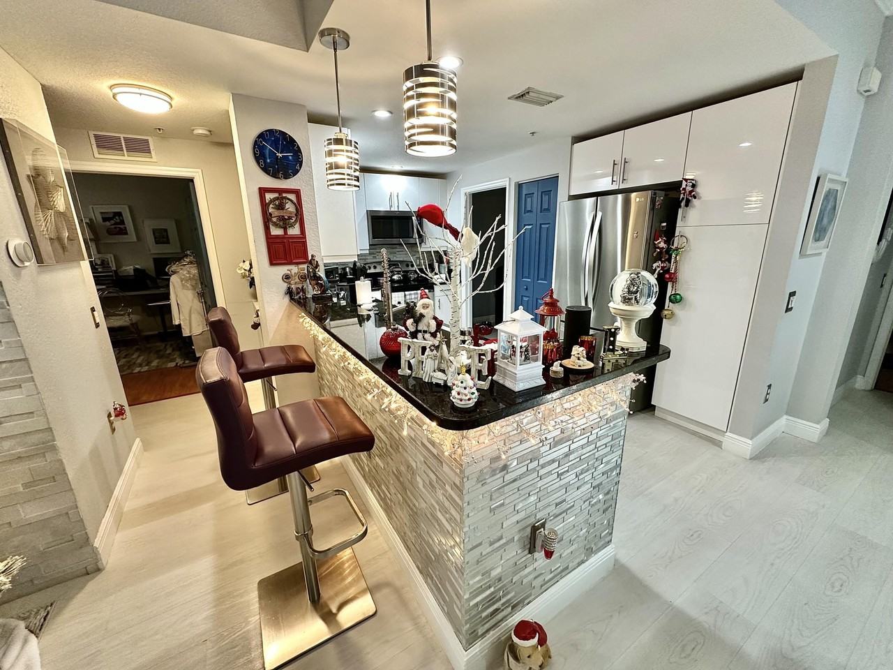 4720 Mimosa Place #905 - Photo 3 of 19