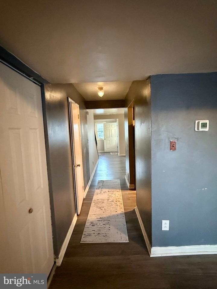 453 Barrister Place - Photo 6 of 24