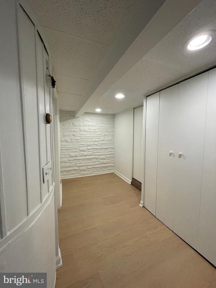 4611 Edmonston Rd Apt B #B - Photo 4 of 15