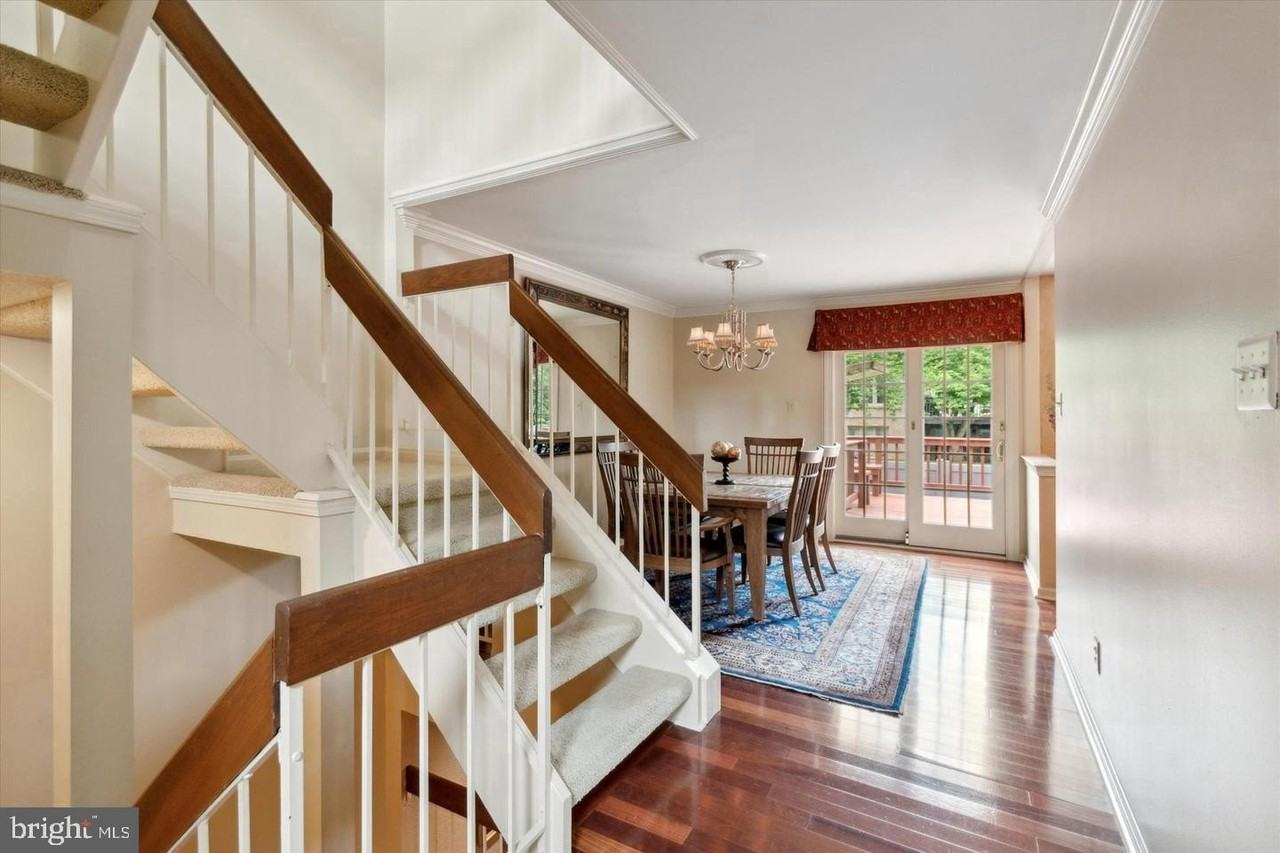 4 Lantern Ln Unit 4 #4 - Photo 2 of 4