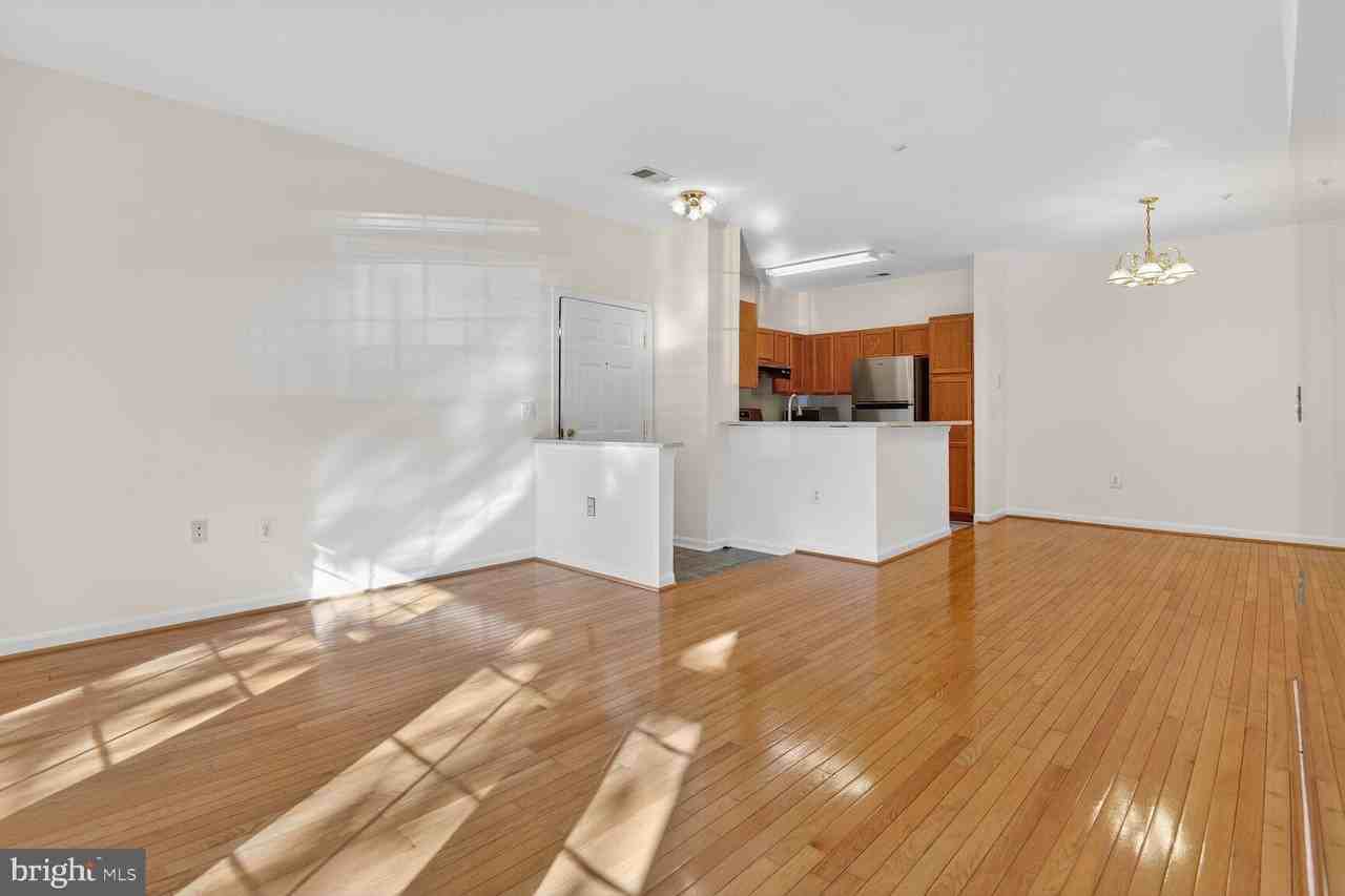 4142 Fountainside Ln Unit 104 #104 - Photo 3 of 33