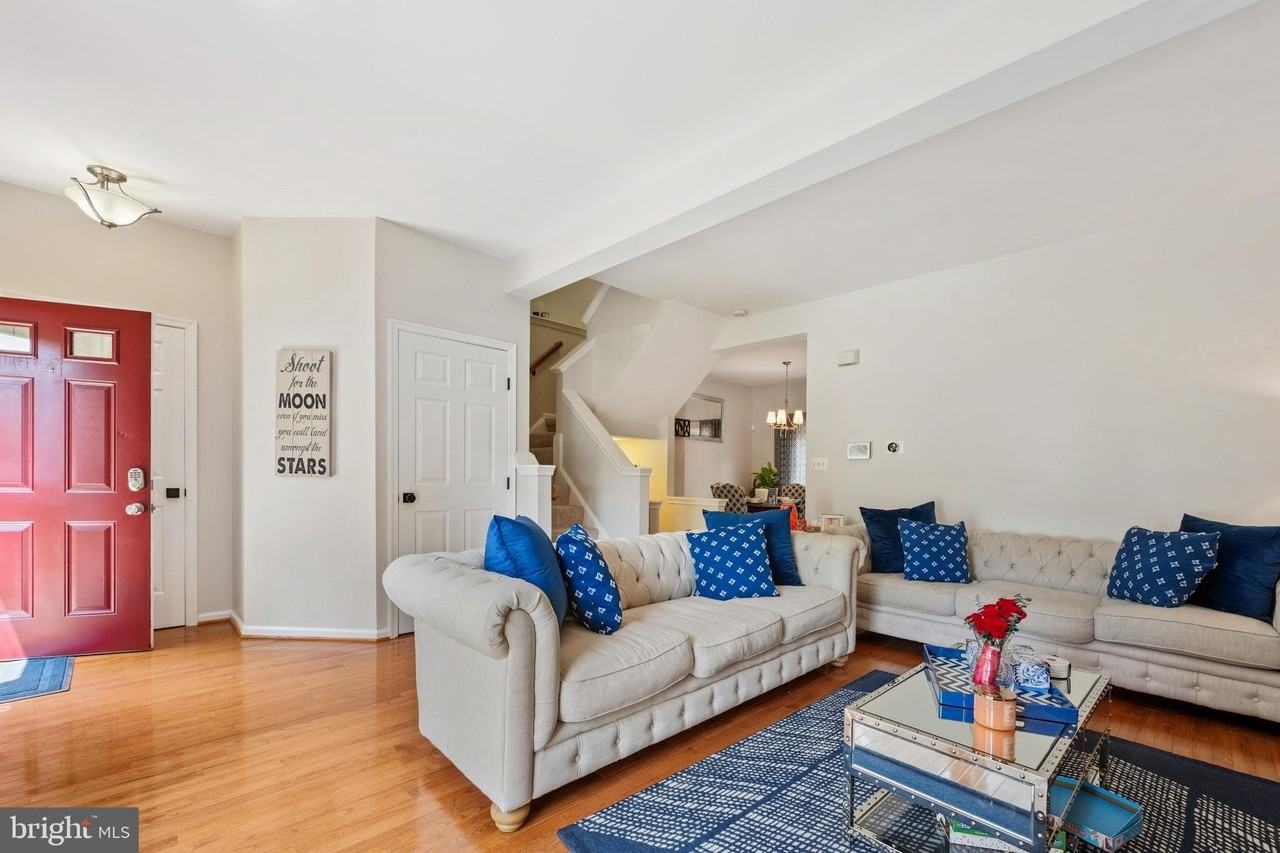 2610 Grayton Ln - Photo 7 of 34