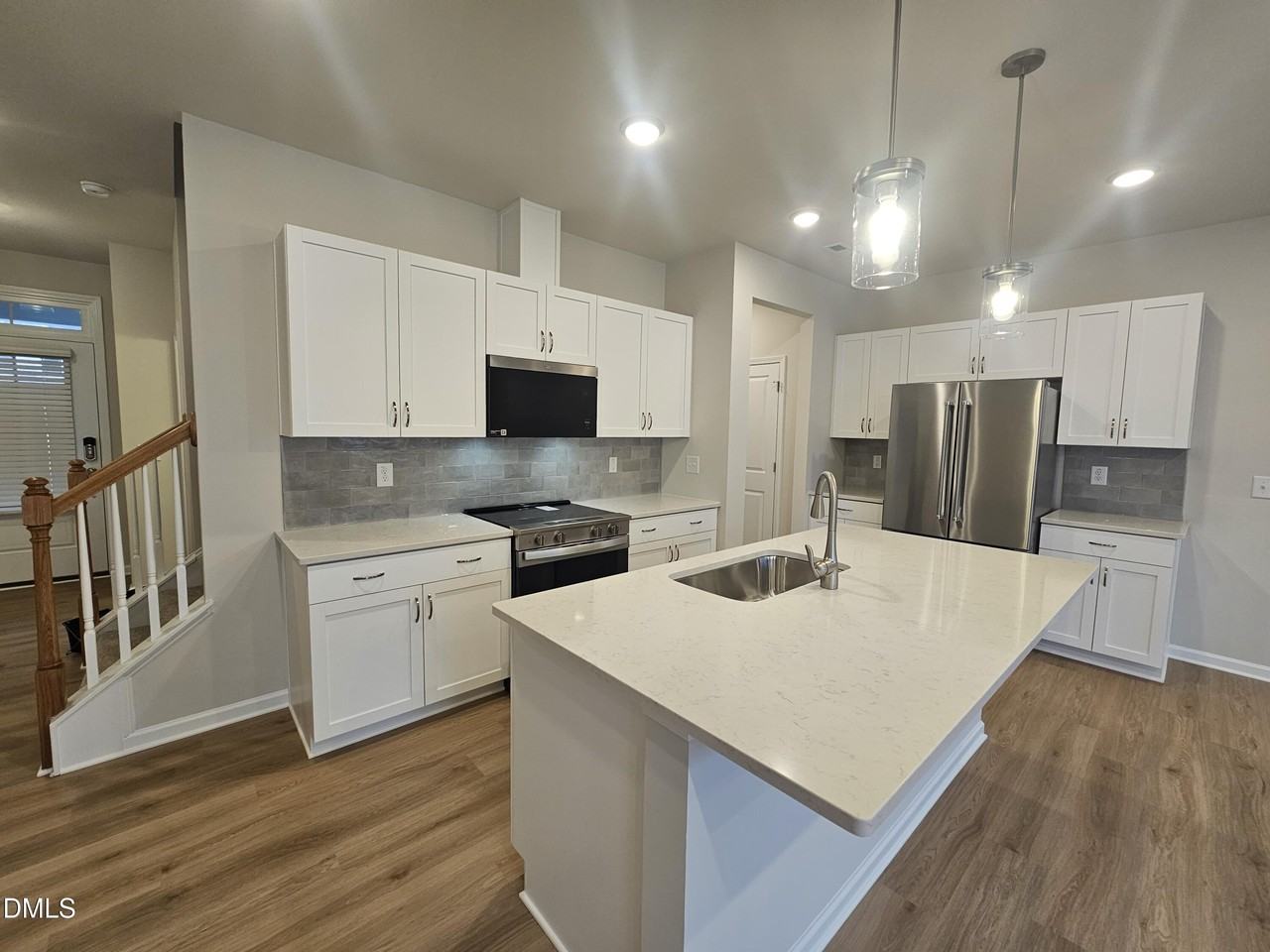 111 Siebold St - Photo 3 of 25