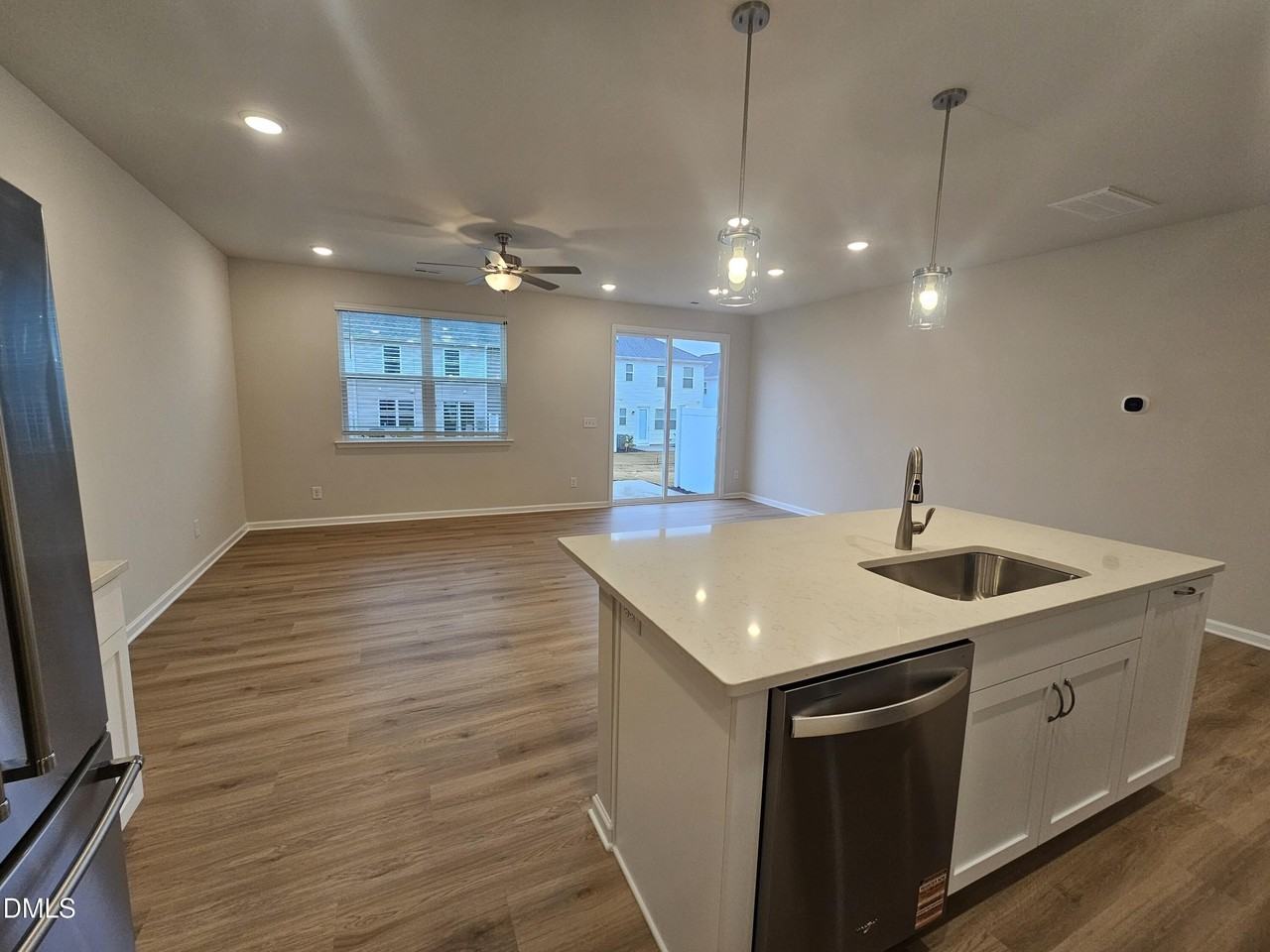 111 Siebold St - Photo 7 of 25