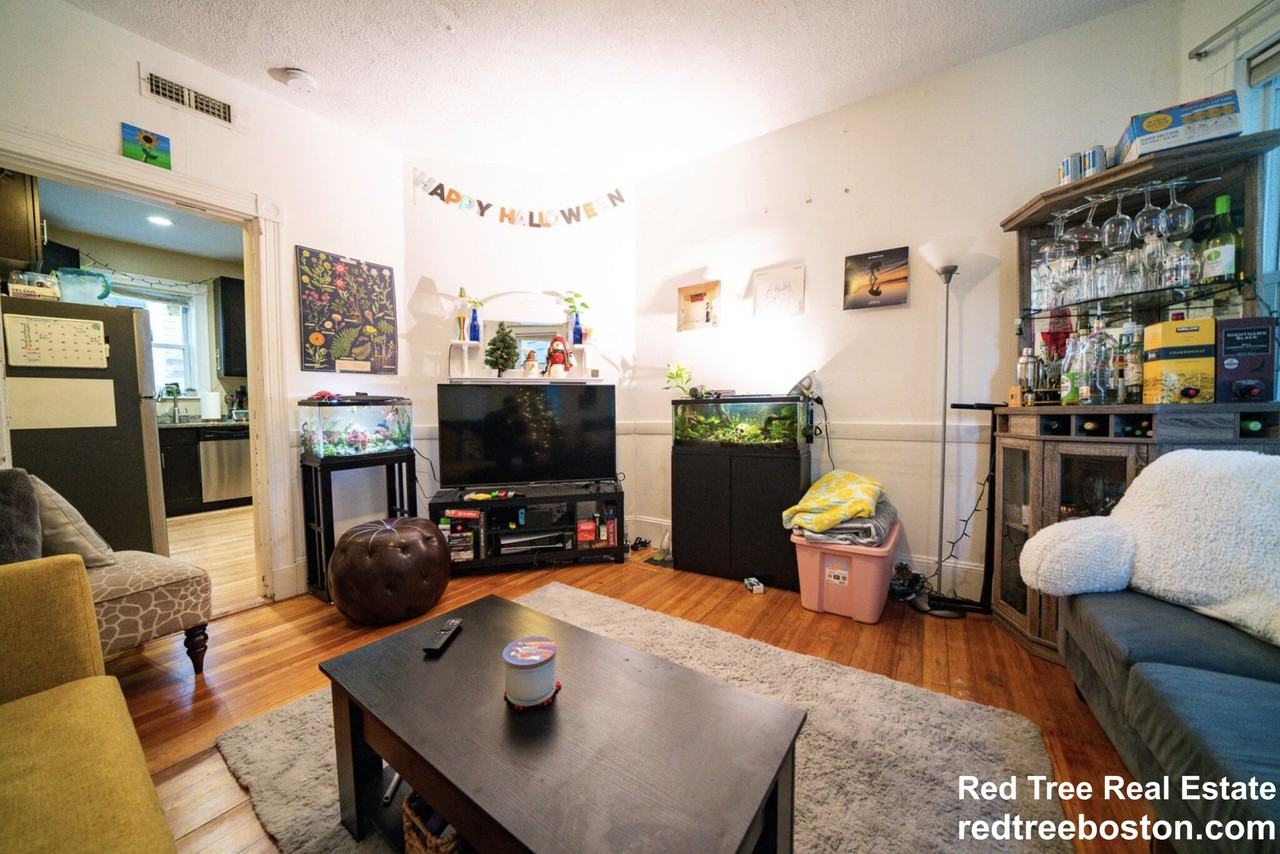 35 Calumet Street #2 - Photo 5 of 18