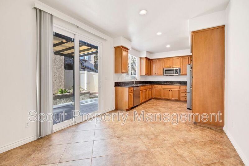 27411 Lock Haven Ct - Photo 4 of 35