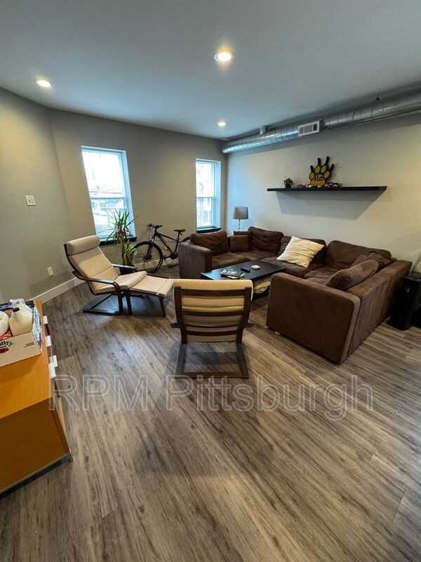 5148 Dearborn St - Photo 2 of 13