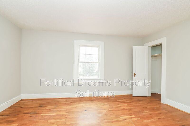 1252 Brookwood Dr - Photo 5 of 20