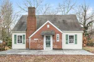 featured image of 1252 Brookwood Drive