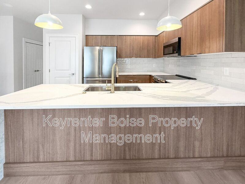 4337 N Greentrail Ln - Photo 4 of 12