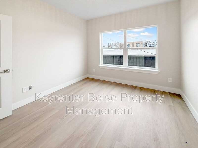 4337 N Greentrail Ln - Photo 7 of 12