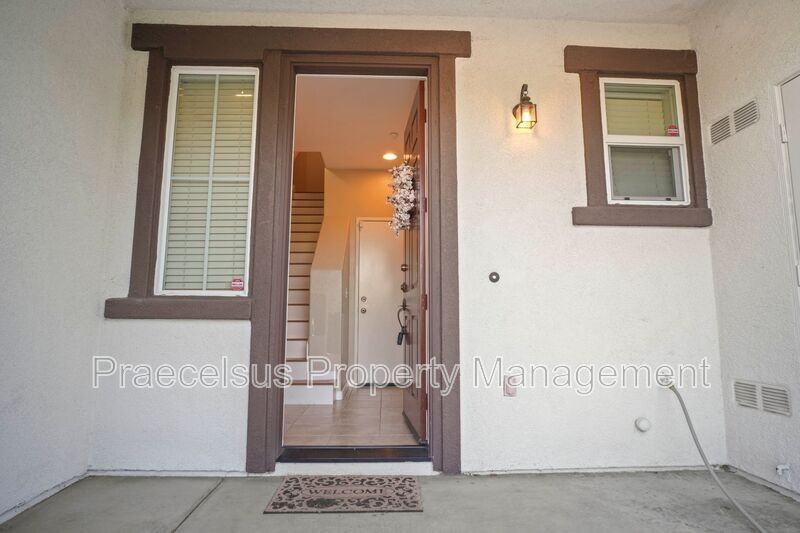 2155 Caminito Leonzino #16 - Photo 3 of 23