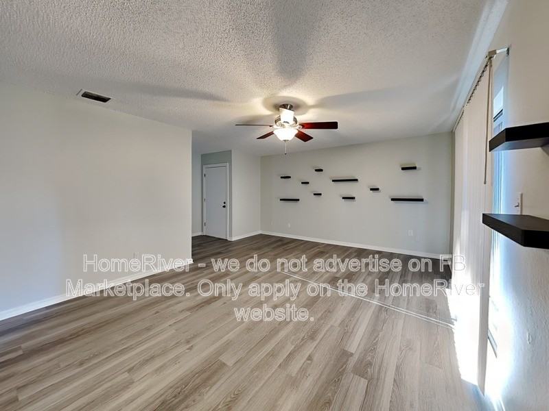 155 Springwood Cir #D - Photo 4 of 26