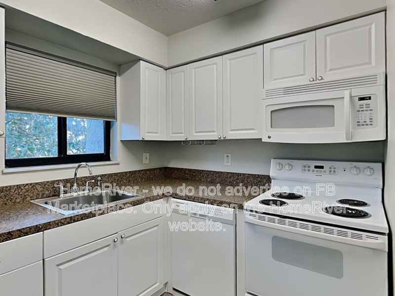 155 Springwood Cir #D - Photo 7 of 26