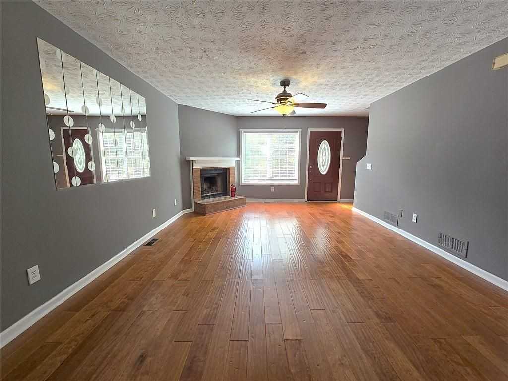 117 Davis Mill Court - Photo 4 of 24