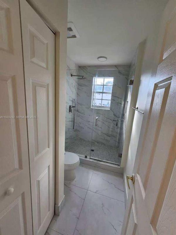 2816 Nw 99th Ter - Photo 6 of 9