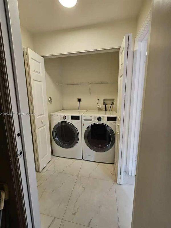 2816 Nw 99th Ter - Photo 7 of 9