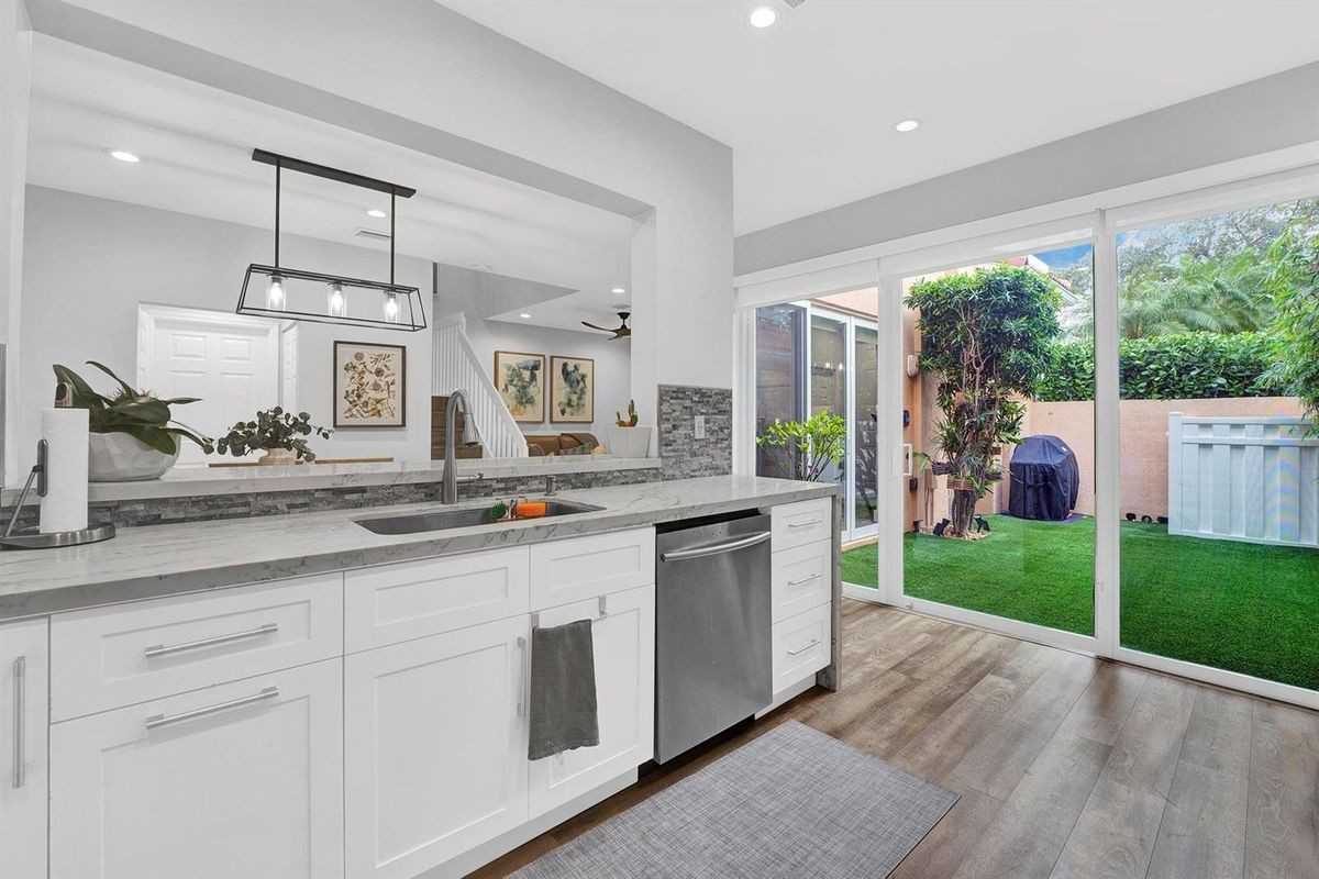 1546 Yellowheart Way - Photo 6 of 12