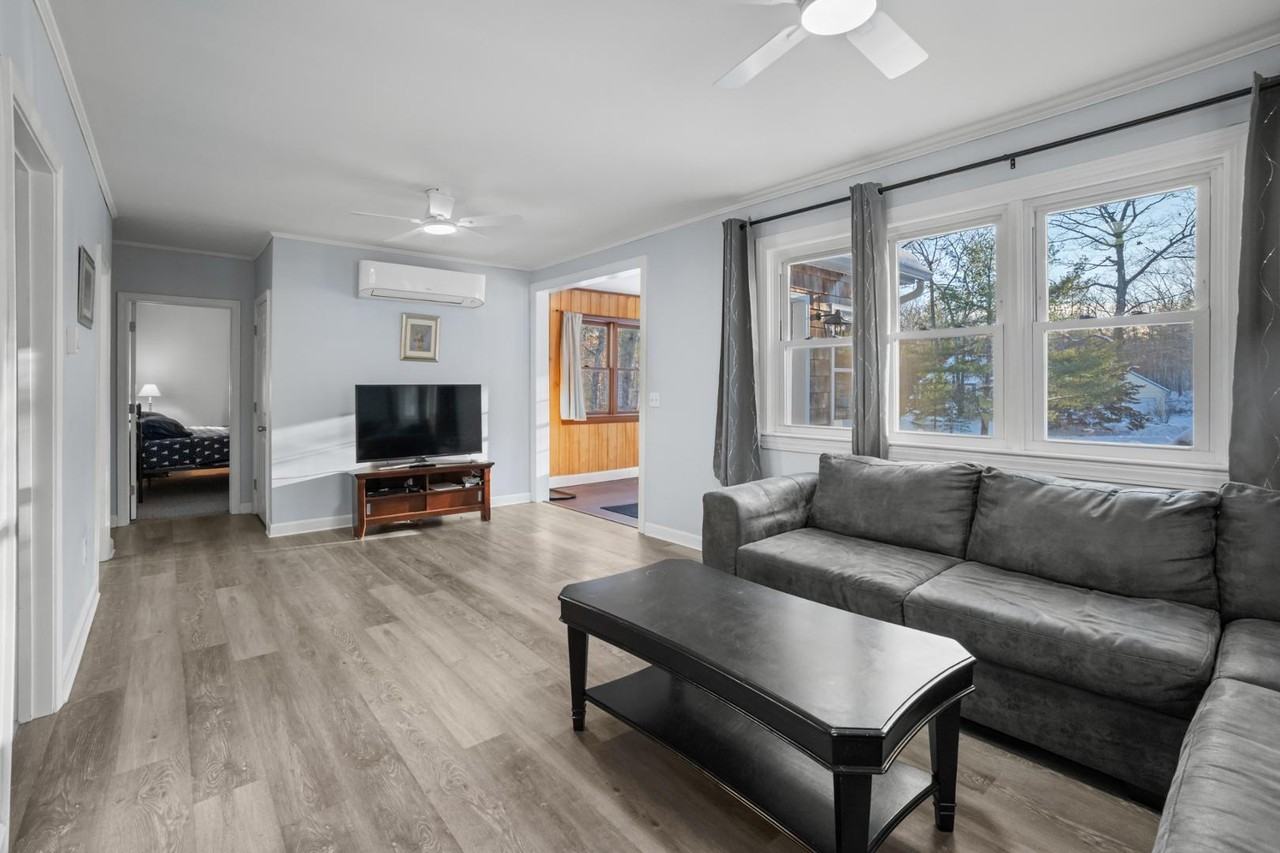 46 Willow St - Photo 6 of 21