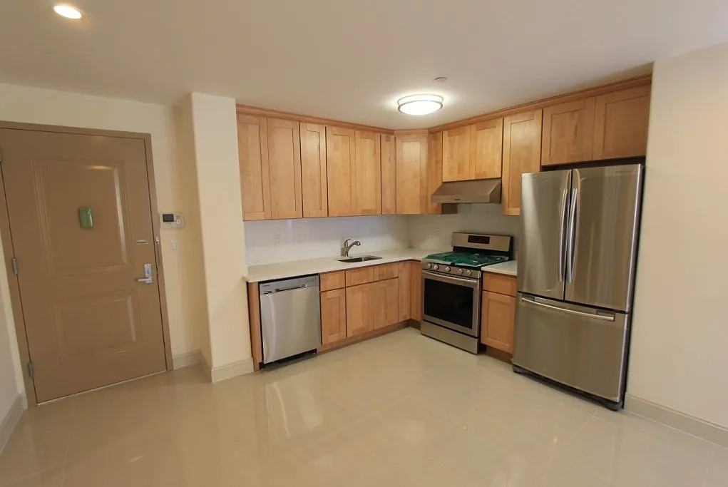 65-38 Austin Street #2G - Photo 3 of 6