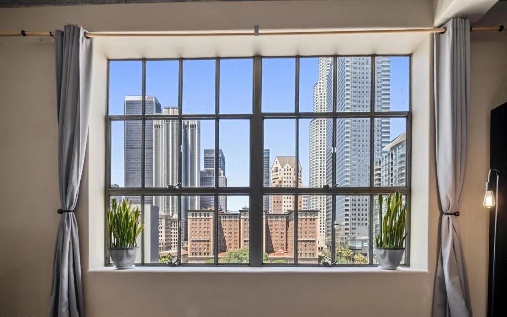 312 W 5Th St - Photo 3 of 34