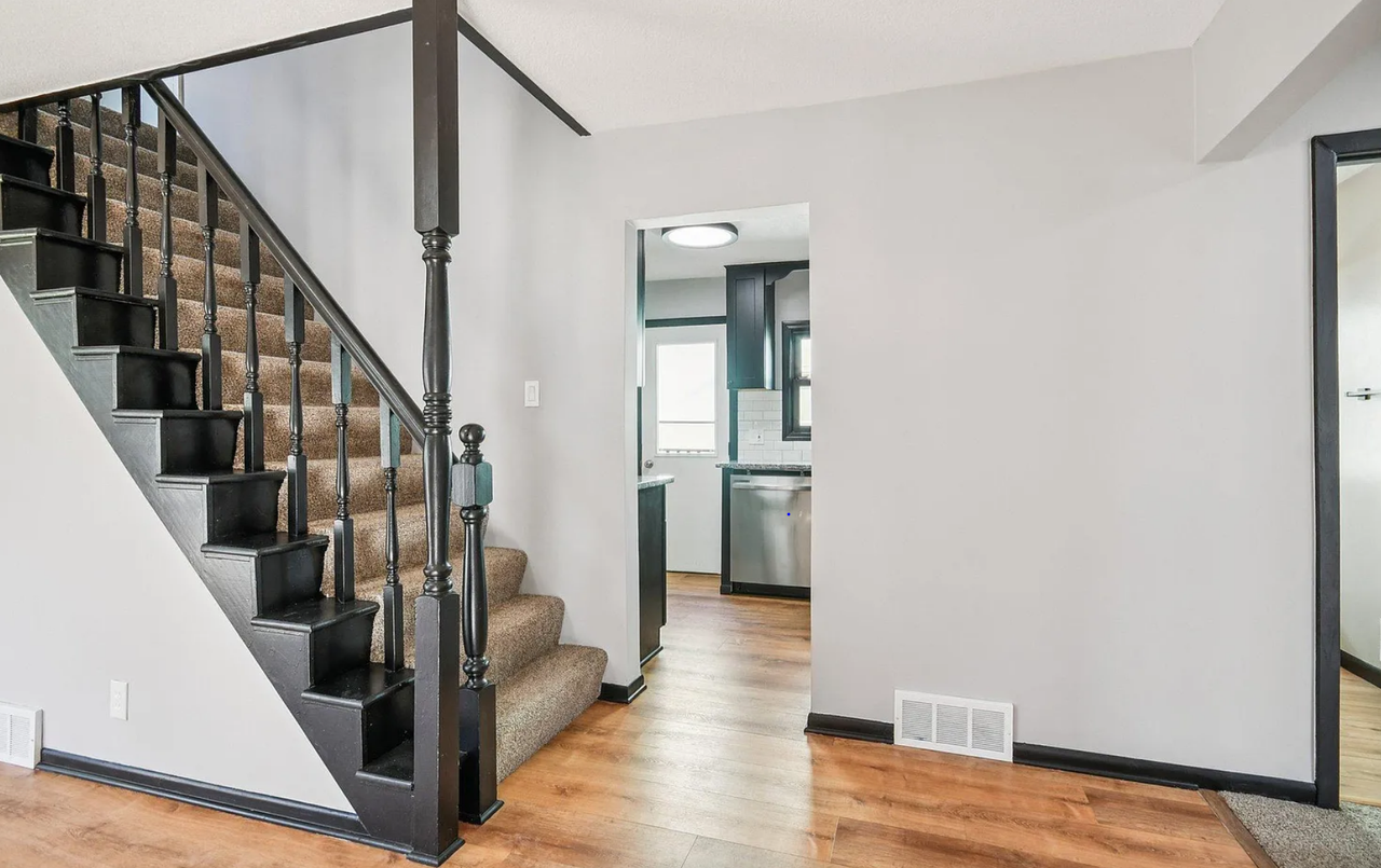 254 Arion Street East - Photo 3 of 17