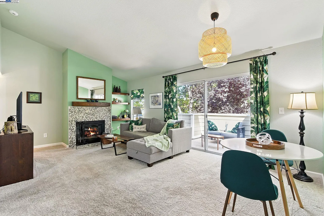 140 Reflections Drive - Photo 6 of 13