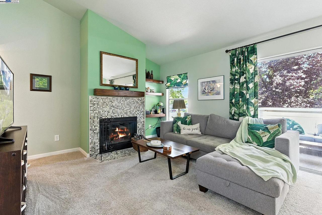 140 Reflections Drive - Photo 7 of 13